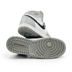 Nike Air Jordan 1 Mid Winter 'Light Smoke Grey'