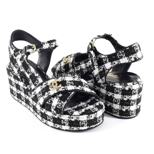 Женские босоножки Chanel Sandals Black/White Cell