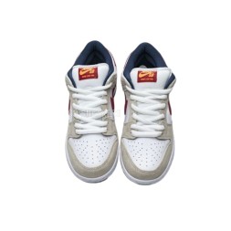 Nike Dunk SB Low Crimson