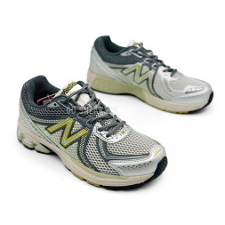 New Balance 860 Grey