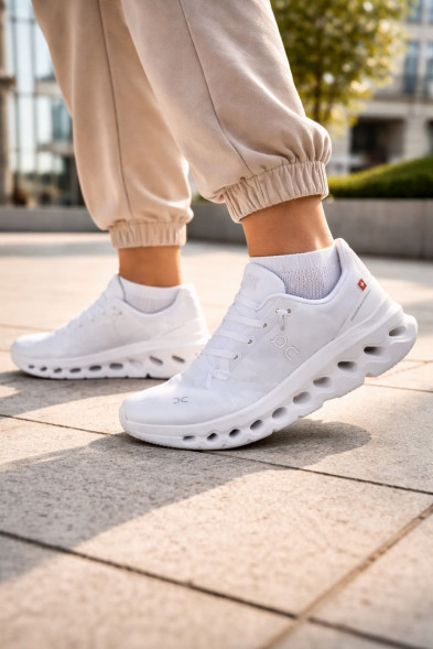 Унисекс кроссовки On Cloudsurfer 2 Total White